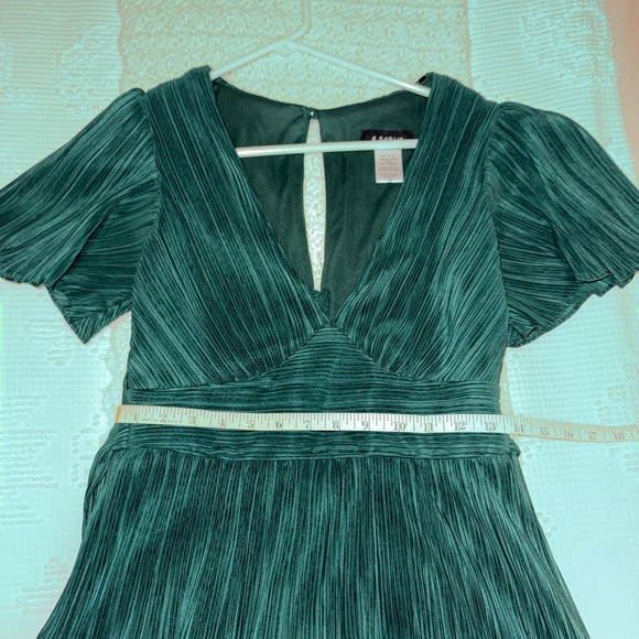 B Darlin Like New Juniors' Bodre Ruffle-sleeve Tiered Mini Dress In Hunter Green - Picture 6 of 8